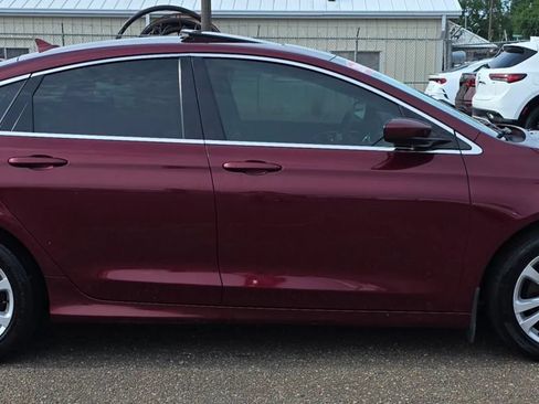 Used 2016 Chrysler 200 Limited w/ Anniversary Edition FWD image 2
