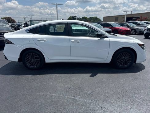 New 2026 Nissan Sentra SV w/ SV Convenience Package FWD image 6