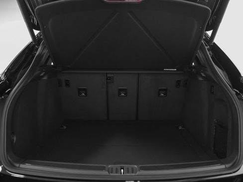 New 2026 Porsche Macan GTS image 22