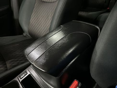 Used 2019 Nissan Rogue SV w/ Premium Package FWD image 26