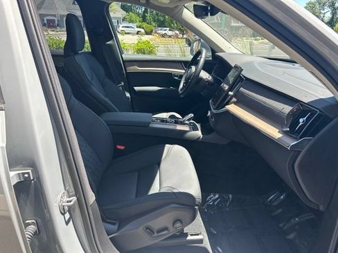 Certified 2025 Volvo XC90 B6 Plus AWD/4WD image 15