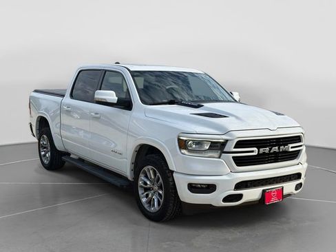 Used 2022 RAM 1500 Laramie AWD/4WD image 1
