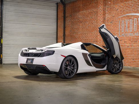 Used 2013 McLaren MP4-12C Spider image 14