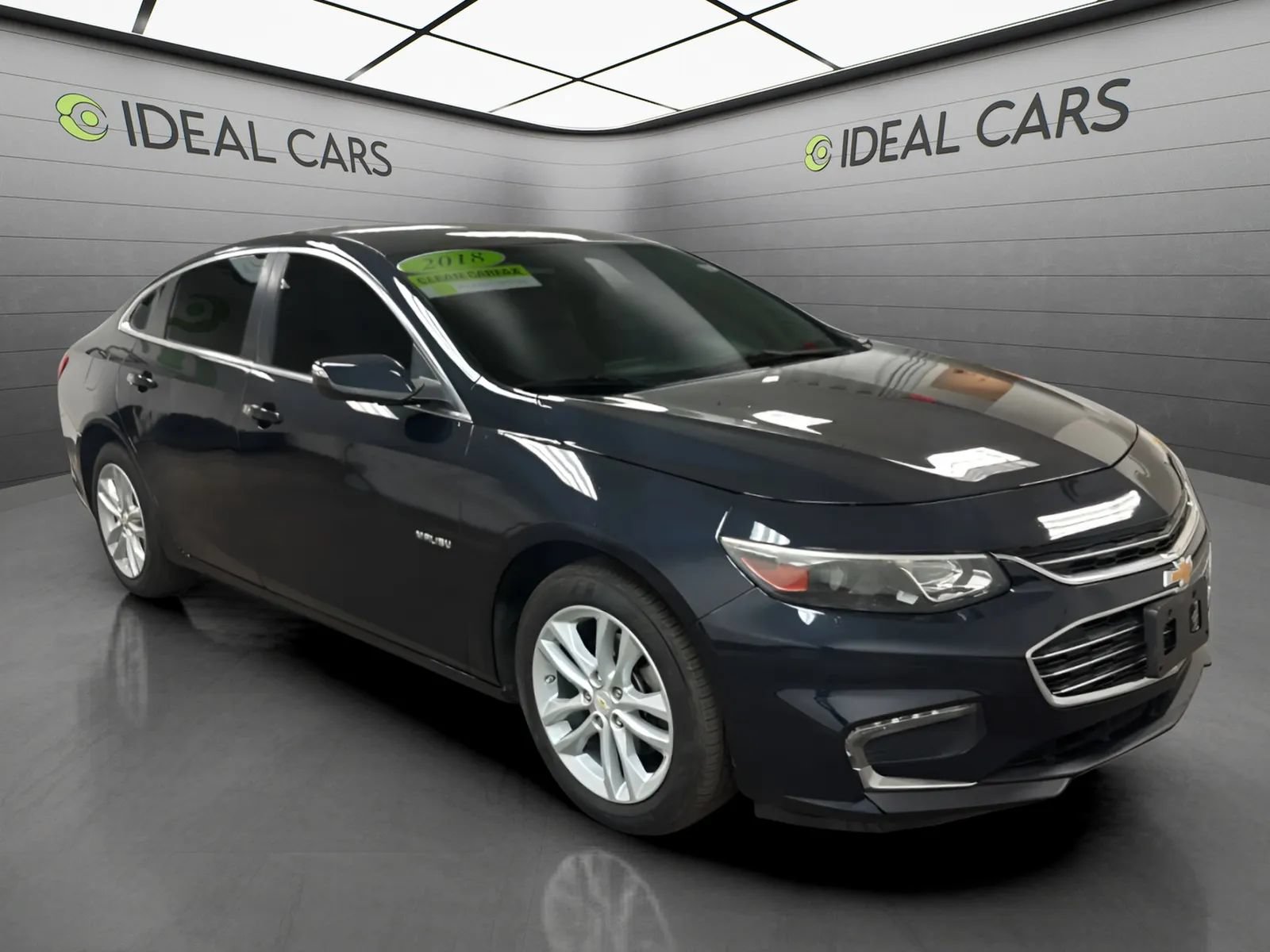 Used 2018 Chevrolet Malibu LT FWD image 3