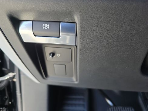 New 2025 Land Rover Defender 130 S image 27