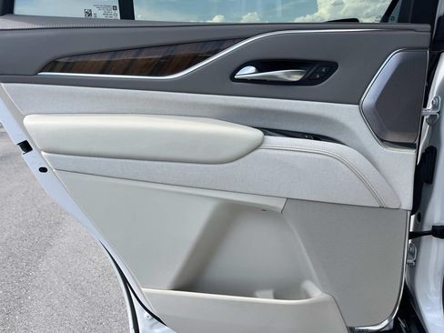 Certified 2023 Cadillac Escalade Sport Platinum w/ LPO, ONYX Package AWD/4WD image 24