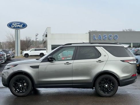 Used 2018 Land Rover Discovery SE image 45