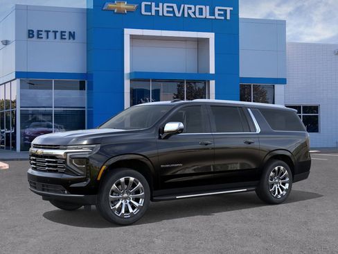 Used 2025 Chevrolet Suburban Premier AWD/4WD image 37