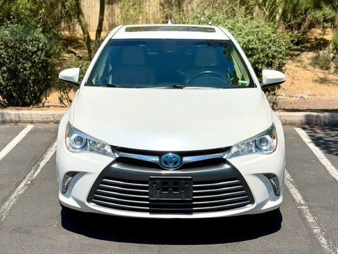 Used 2017 Toyota Camry XLE w/ Moonroof Package FWD image 2