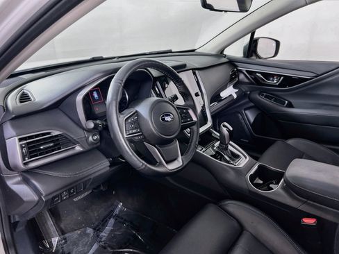 Used 2023 Subaru Outback Limited AWD/4WD image 9