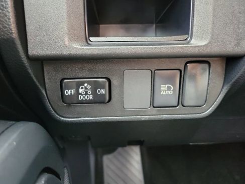 Used 2019 Toyota Tacoma SR w/ SR Convenience Package image 21