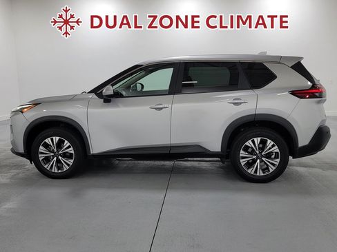 Used 2023 Nissan Rogue SV FWD image 5