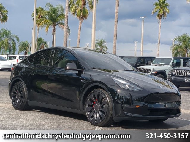 Used 2025 Tesla Model Y Performance AWD/4WD image 1