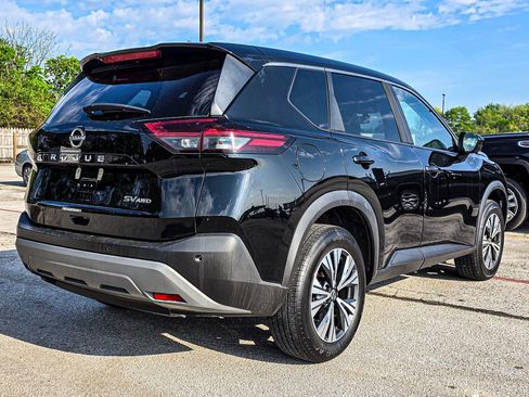 Used 2023 Nissan Rogue SV image 6