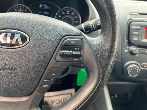 Used 2018 Kia Forte LX FWD image 21