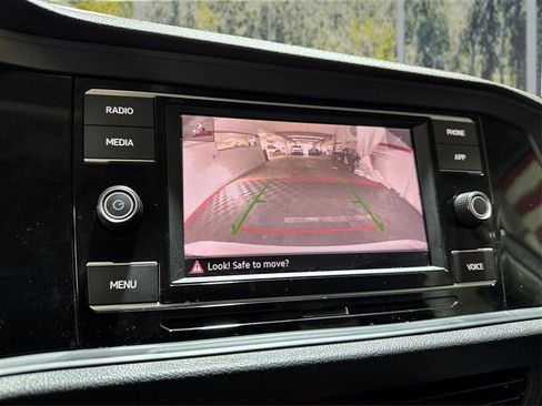 Used 2024 Volkswagen Jetta SE FWD image 22