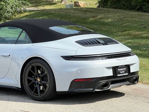 Certified 2025 Porsche 911 Carrera T RWD image 8