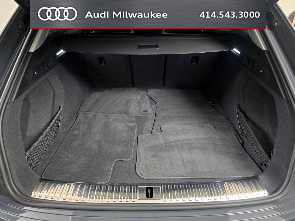 Used 2024 Audi Q8 e-tron Prestige w/ Prestige Package AWD/4WD image 11