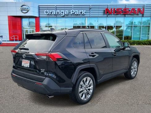 Used 2025 Toyota RAV4 XLE Premium image 2