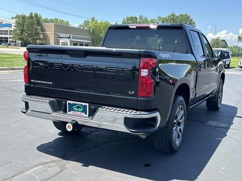 Used 2024 Chevrolet Silverado 1500 LT AWD/4WD image 7