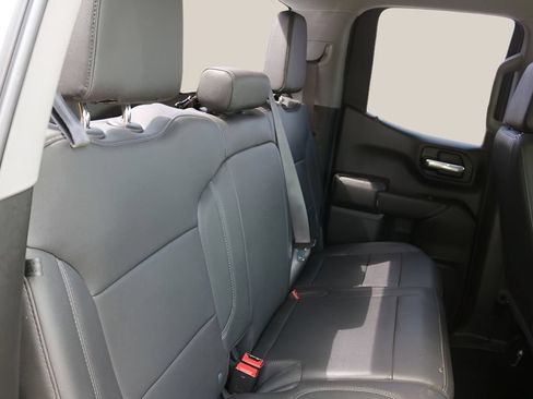 Used 2023 Chevrolet Silverado 1500 W/T w/ Z71 Off-Road Package AWD/4WD image 16