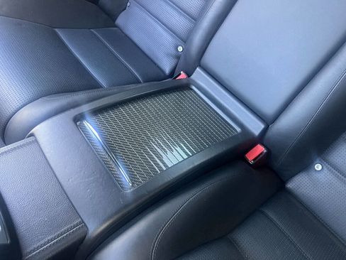 Used 2011 Mercedes-Benz CL 63 AMG image 16