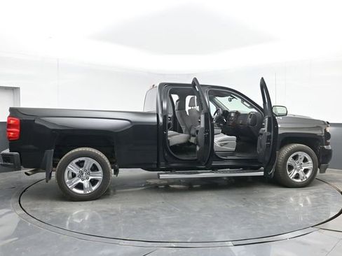 Used 2017 Chevrolet Silverado 1500 Custom w/ Custom Convenience Package AWD/4WD image 46