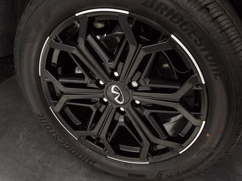 Used 2026 INFINITI QX80 4WD image 23