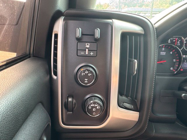 Used 2015 GMC Sierra 2500 SLE w/ SLE Preferred Package AWD/4WD image 23