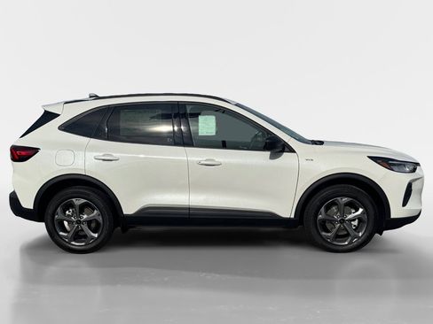 New 2026 Ford Escape ST-Line w/ Cold Weather Package image 4