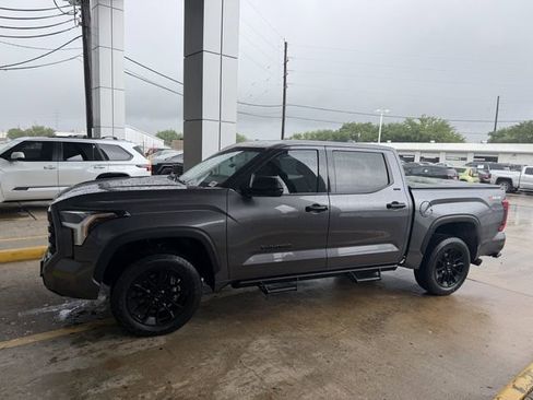 Used 2023 Toyota Tundra SR5 AWD/4WD image 4