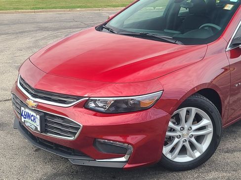 Used 2017 Chevrolet Malibu LT FWD image 8