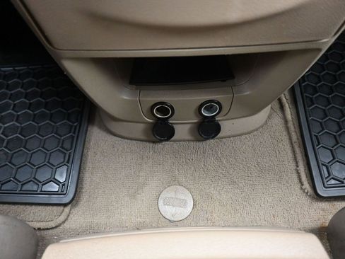 Used 2014 Chrysler Town & Country Touring image 20