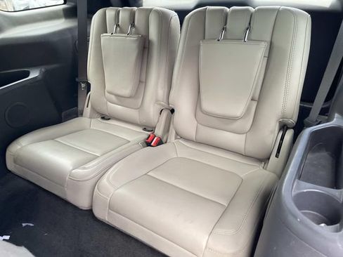 Used 2012 Ford Explorer XLT FWD image 21
