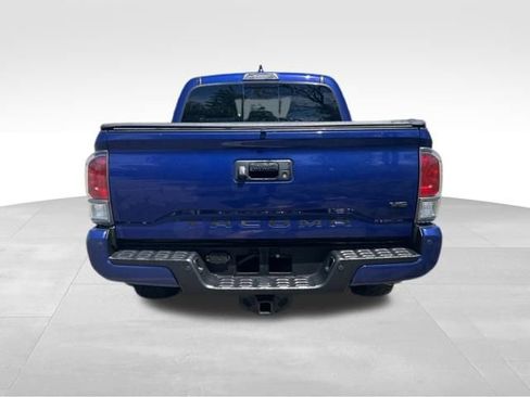 Used 2022 Toyota Tacoma TRD Off-Road w/ Technology Package AWD/4WD image 4