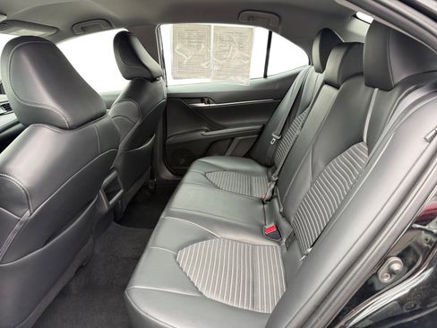 Used 2023 Toyota Camry SE image 16