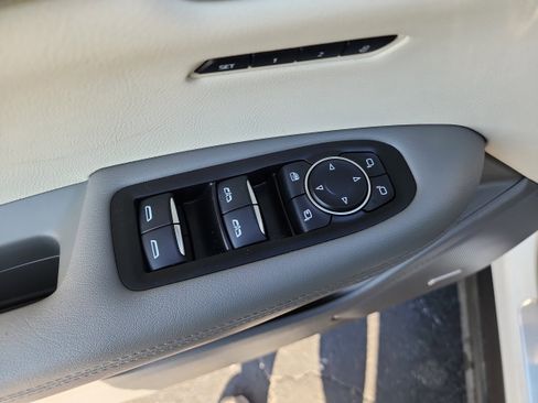 Used 2020 Cadillac XT6 Premium Luxury image 15