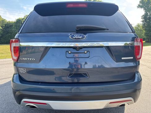 Used 2016 Ford Explorer Limited w/ Equipment Group 301A FWD image 4
