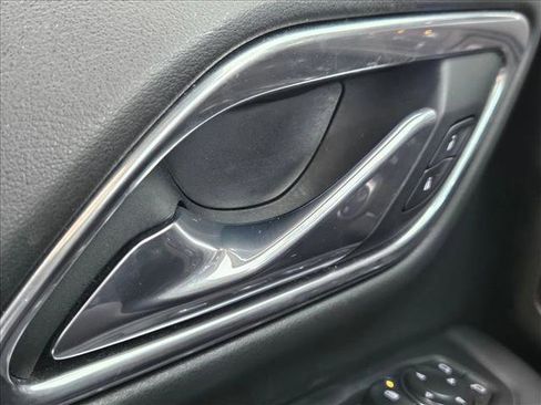 Used 2021 Chevrolet Suburban Premier w/ Premium Package image 15