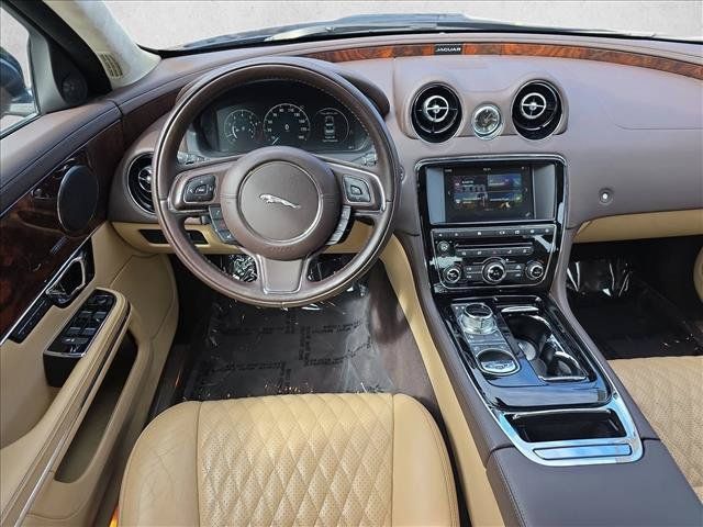 Used 2016 Jaguar XJ L Portfolio AWD/4WD image 16