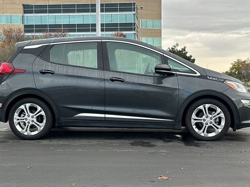 Used 2019 Chevrolet Bolt LT image 3