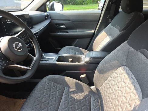 Used 2026 Nissan Kicks SV FWD image 13