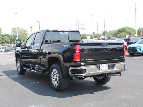 New 2026 Chevrolet Silverado 2500 LTZ w/ LTZ Premium Package AWD/4WD image 8