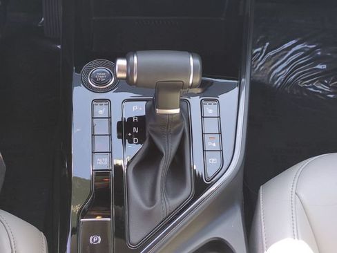 Certified 2025 Kia Niro EX FWD image 24