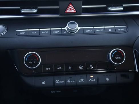 New 2026 Hyundai Elantra Limited image 18