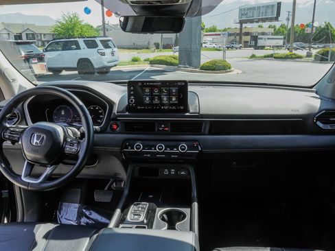 Used 2023 Honda Pilot Touring image 35