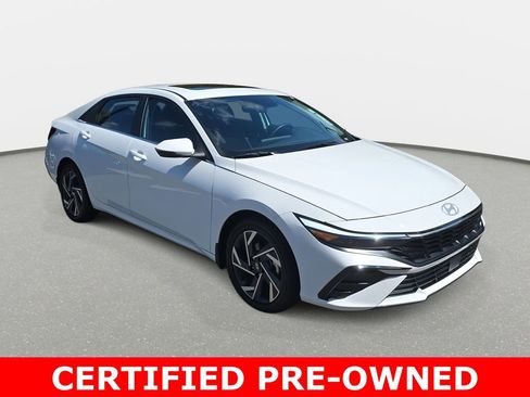Used 2025 Hyundai Elantra Limited FWD image 3