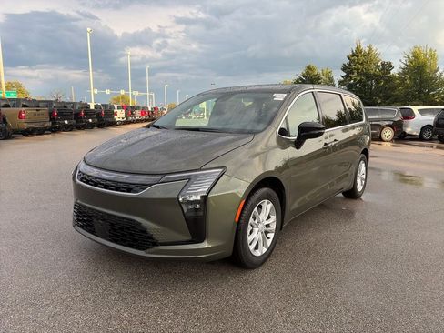 New 2027 Chrysler Pacifica Select FWD image 1