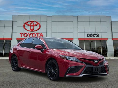 Used 2024 Toyota Camry XSE FWD image 1