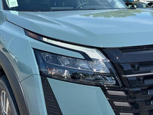 New 2026 Nissan Pathfinder SL AWD/4WD image 10